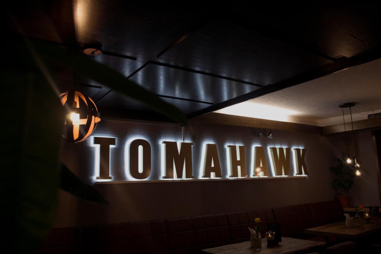 Hotel Restaurant Tomahawk Баїрсбронн Екстер'єр фото